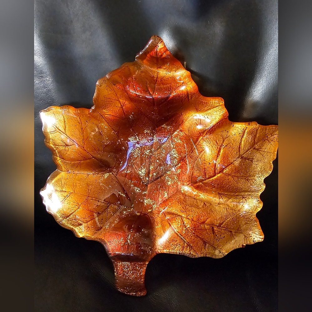 Maple Leaf Art Glass Centerpiece/Candy Dish Burnt Orange with Gold Speckle EUC